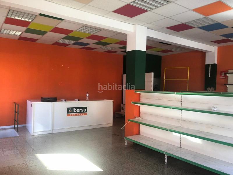 Foto cfe912ba-f022-4a40-a789-13c61cc8178e. Alquiler local comercial local en paseo san isidro en Valladolid