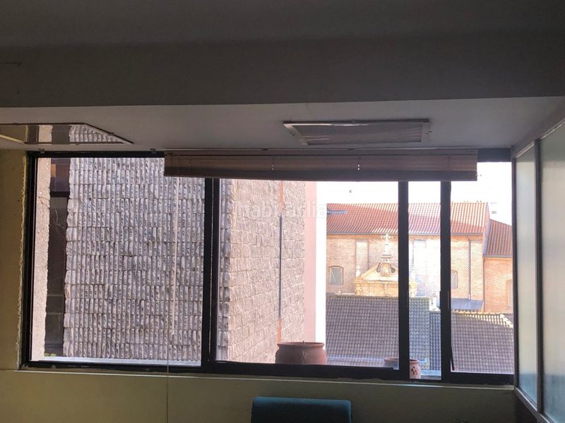 Foto cab9ea6d-057c-4f89-8b7a-936c85839b40. Oficina a Centro Valladolid