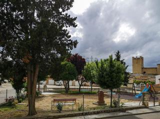 Masia a Torrelobatón. Casa de pueblo torrelobatón
