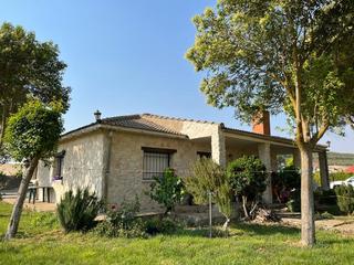 Xalet a San Cebrián de Mazote. Se vende maravillosa finca con nave en san cebrián de mazote