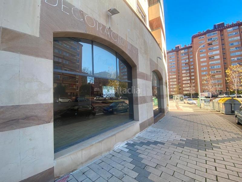 Foto 863b66fe-9fa2-42cf-8019-2fc27cc27b40. Alquiler local comercial amplio y luminoso local en Parquesol en Valladolid