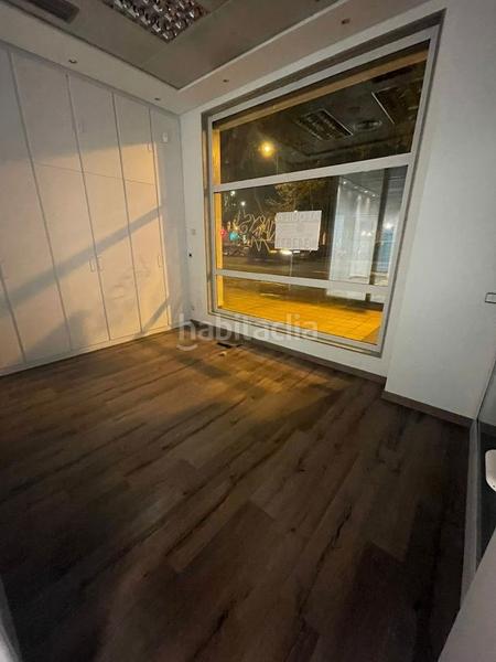 Foto 51776fd2-6b64-4720-a196-58a255f1955a. Alquiler local comercial  en esquina en el paseo zorrilla en Valladolid