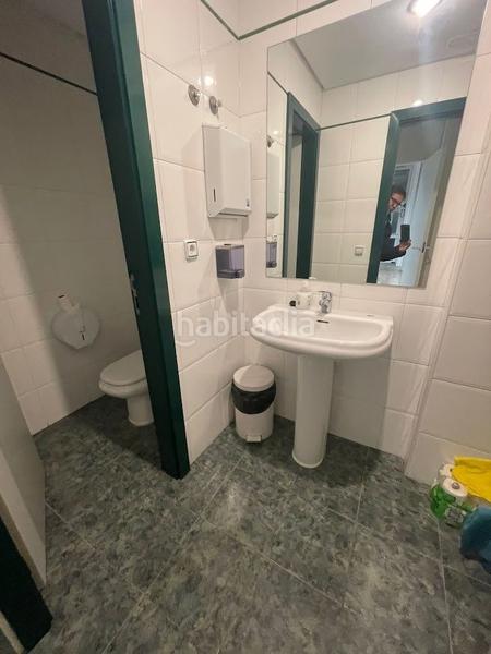 Foto f3349250-0e65-4b19-be3e-240dba07a90c. Alquiler local comercial  en esquina en el paseo zorrilla en Valladolid