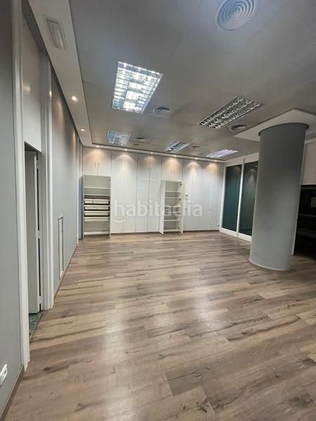 Foto b2b1bda2-3ce8-4714-9acf-f58e2b7d5253. Rent business premise in La Farola Valladolid