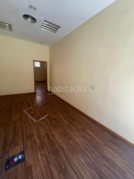 Foto 0d959634-10b0-4cee-884a-4c175ab12dd3. Alquiler local comercial amplio local en Parquesol en Valladolid