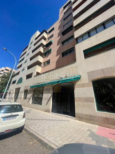 Foto 2229d635-6d7c-4ba2-b29f-c0cba1182d4a. Alquiler local comercial amplio local en Parquesol en Valladolid