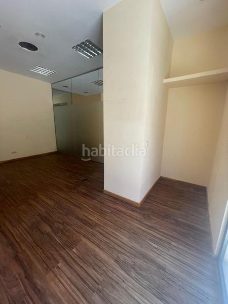 Foto ba275262-c01b-42e2-bad5-984847bc998d. Alquiler local comercial amplio local en Parquesol en Valladolid