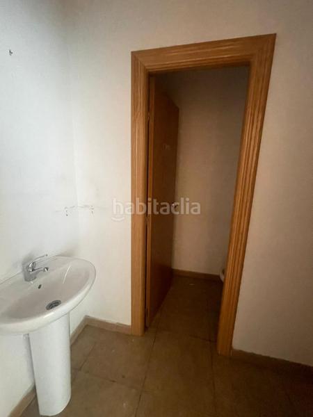 Foto d2c1d4f1-55f6-4b88-bfd2-ef30fa097e5b. Alquiler local comercial amplio local en Parquesol en Valladolid