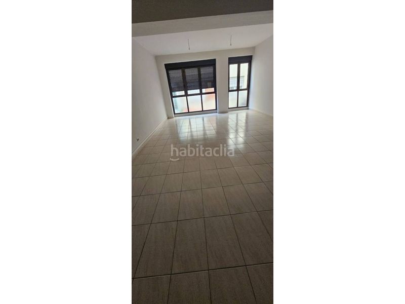 Foto ba01b7c8-a6bd-4c6f-97af-fdef7646b4be. Miete büro in Centro Ciudad León