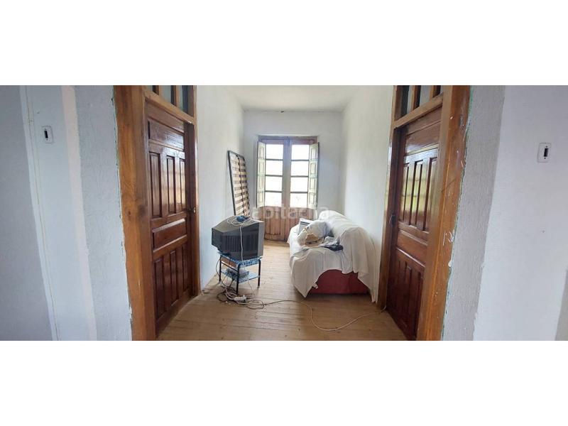 Foto 7fa7849b-b0bd-48e1-b9e5-1c51b97ea740. Casa a Santa Colomba de Curueño