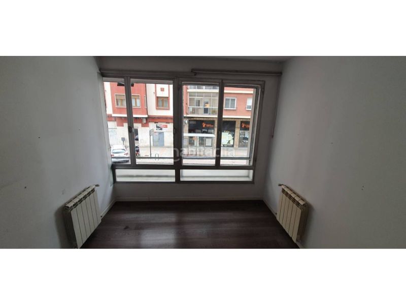 Foto 17bd819c-ac11-4442-a8b5-f42026969c12. Miete büro in Centro Ciudad León