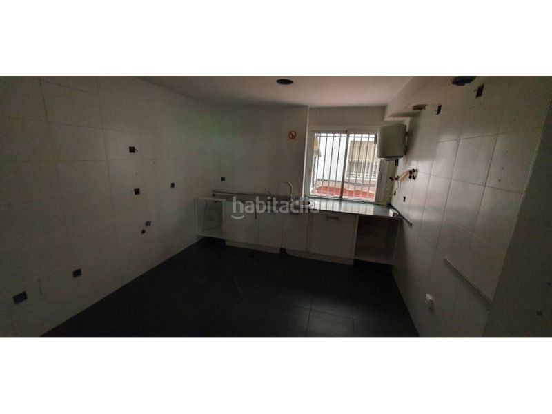 Foto a778e0c4-ec88-491e-a03a-8cba766b8c1e. Miete büro in Centro Ciudad León