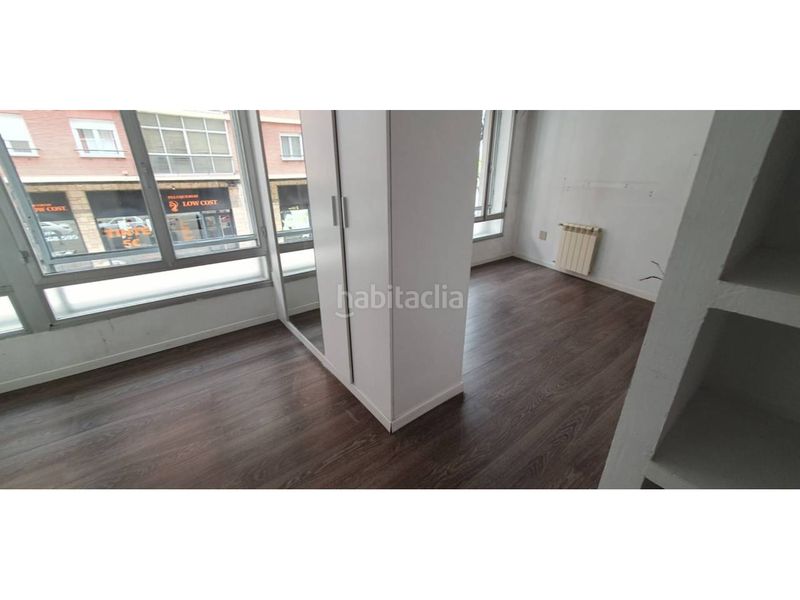 Foto f63fe9ab-3d84-4b02-bdcd-0ed7ae327d53. Miete büro in Centro Ciudad León