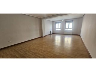 Miete Etagenwohnung in Centro Ciudad. Plano centro ordoño