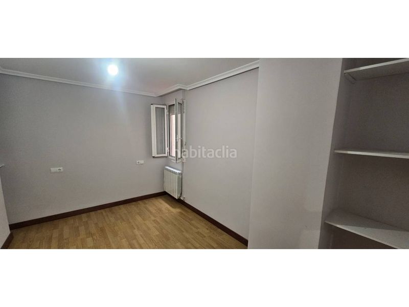 Foto 35ae4614-6fda-42dc-900b-4523c93fe450. Rent flat with heating in Centro Ciudad León