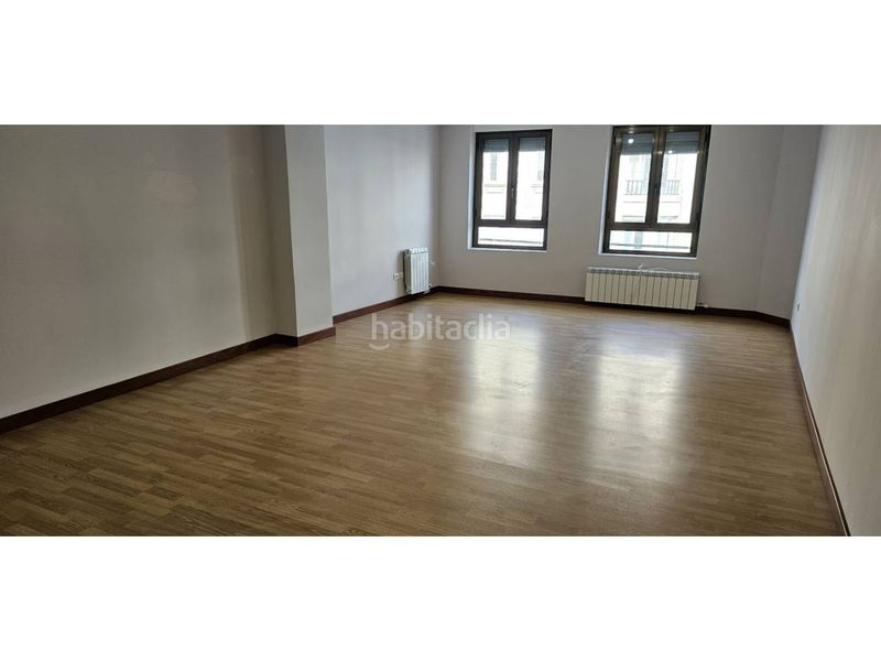 Foto 9423618f-901b-4629-88ce-6a9c49750073. Rent flat with heating in Centro Ciudad León