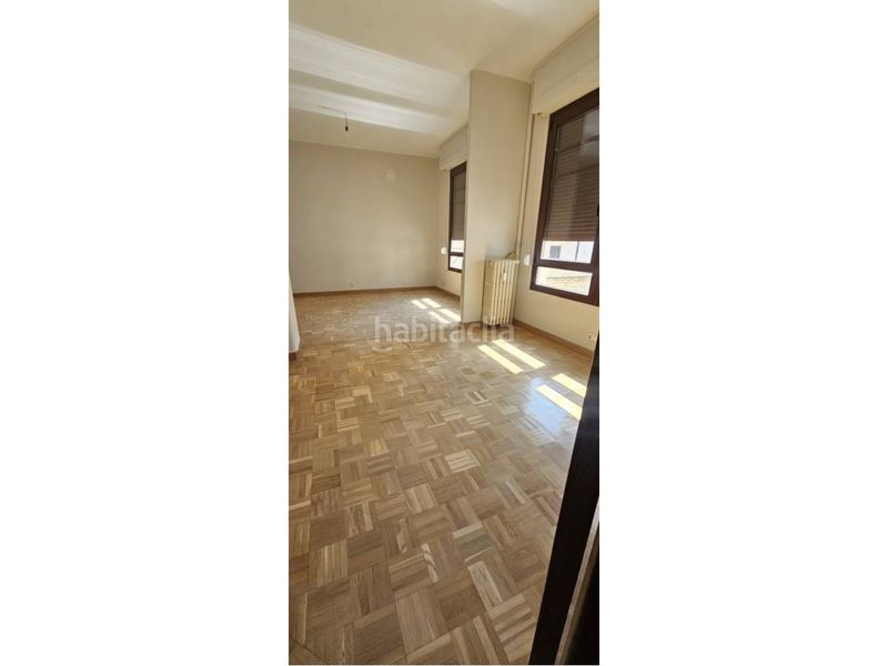 Foto d4a4e538-4372-4b08-a51d-37694552a4da. Rent flat with heating parking in Centro Ciudad León