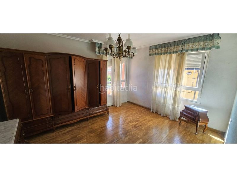 Foto 4a1f0c48-d00f-4358-bbf4-79268411a246. Casa adossada amb calefacció aparcament a Sariegos