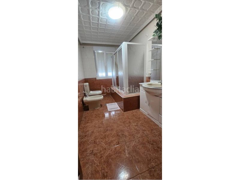 Foto c8a1edd5-c98e-4a81-b0e5-5ec1cae3e858. Casa adossada amb calefacció aparcament a Sariegos