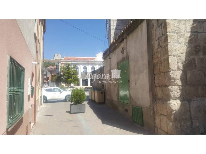 Foto 31926fed-c2f8-4621-aa0a-fd2dff5a0aec. Edificio  en venta plaza mayor iscar en Íscar