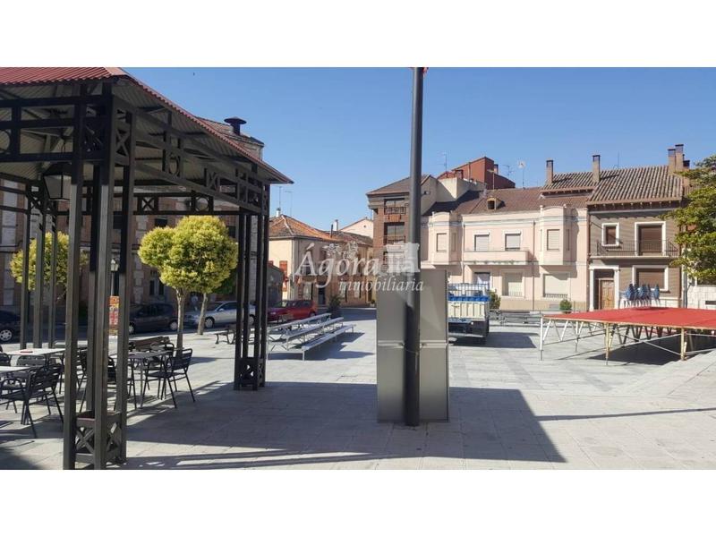 Foto ef8963d4-8575-4b3b-a43c-bea57a86b4fa. Edificio  en venta plaza mayor iscar en Íscar