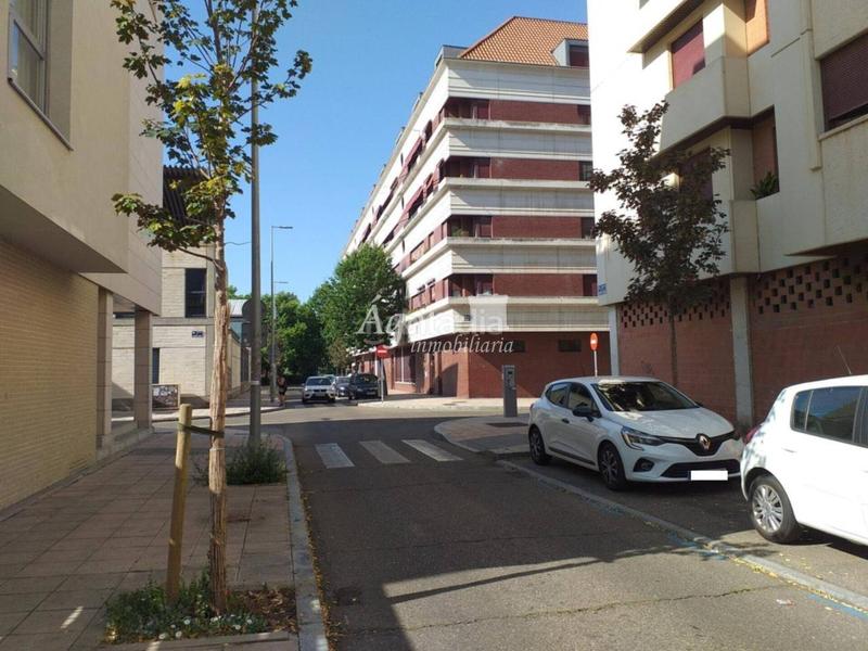 Foto 2a7990ff-a8d1-4d33-9376-f172c051ef98. Posto auto in donantes de sangre 4 in Plaza de Toros Valladolid