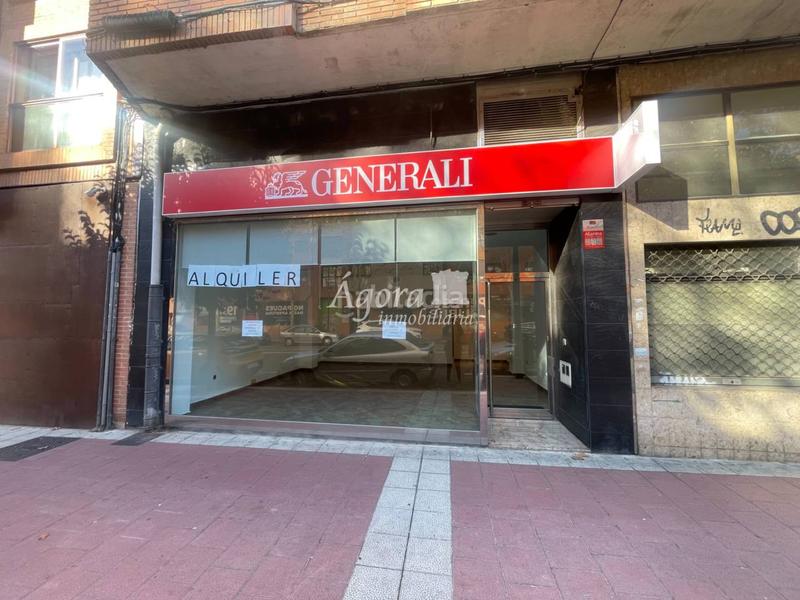 Foto 19a2eb5f-abff-4512-9194-e76beb12a48f. Alquiler local comercial en juan carlos i 57 local en alquiler en las floressan isidropajarillos en Valladolid