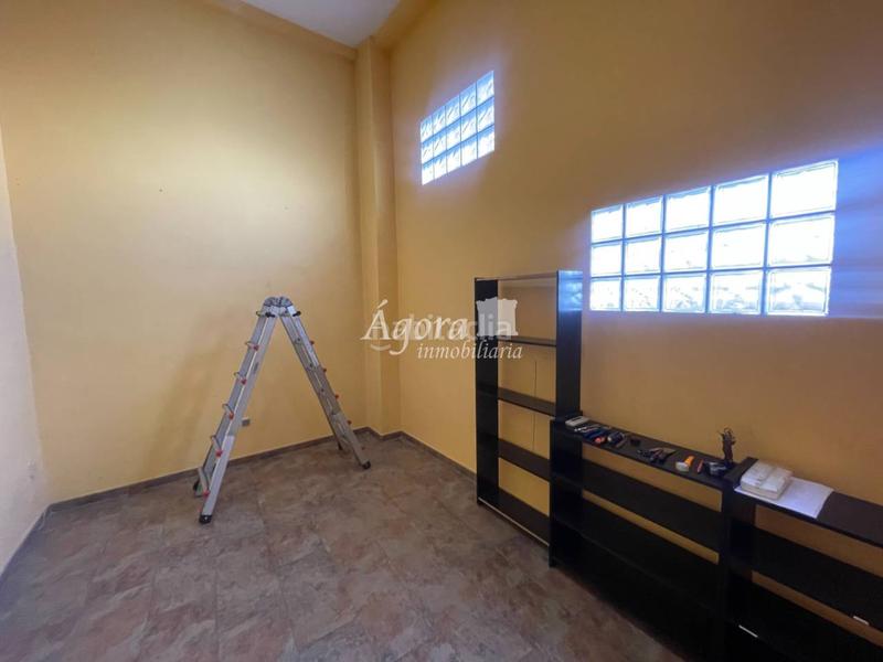 Foto e81465e5-e4f2-456b-91a3-f9112d7079e3. Alquiler local comercial en juan carlos i 57 local en alquiler en las floressan isidropajarillos en Valladolid