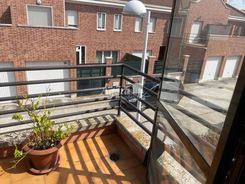 Foto c02c3911-9e69-4fa2-b0f1-1b42c8bb1b2a. Maison jumelée avec chauffage parking dans Aldeamayor de San Martín