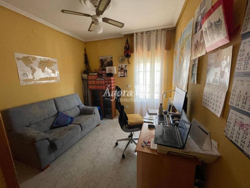 Foto e1860464-9f22-4f68-9f30-e87faff3cf06. Maison jumelée avec chauffage parking dans Aldeamayor de San Martín