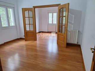Appartement  Zorrilla. Vivienda luminosa y reformada en paseo zorrilla, frente al corte