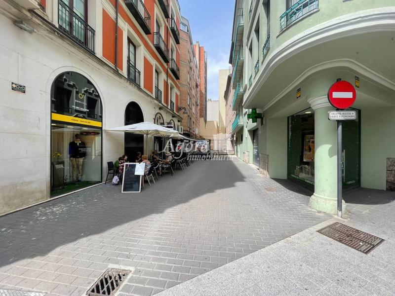 Foto d3006053-8b47-4a28-9fc9-2ce3666c0200. Local commercial dans Centro Valladolid