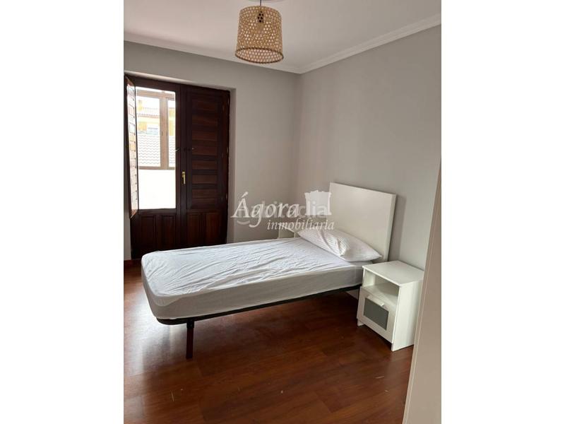 Foto 186cb8de-bd1f-46fb-938d-7c1053ccd23a. Miete etagenwohnung mit heizung parking in San Martín Valladolid