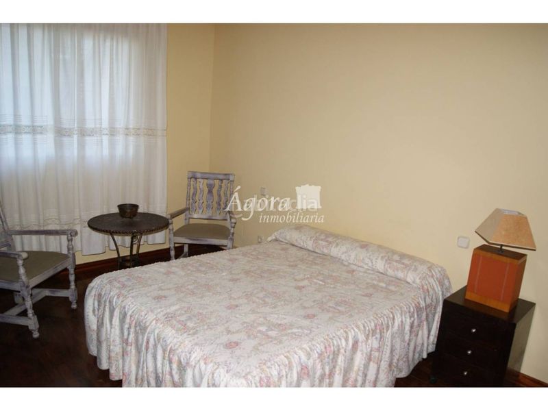 Foto 469af1d6-6cce-4e66-876a-c4a7f5e85dd5. Dúplex amb calefacció aparcament piscina a Parquesol Valladolid