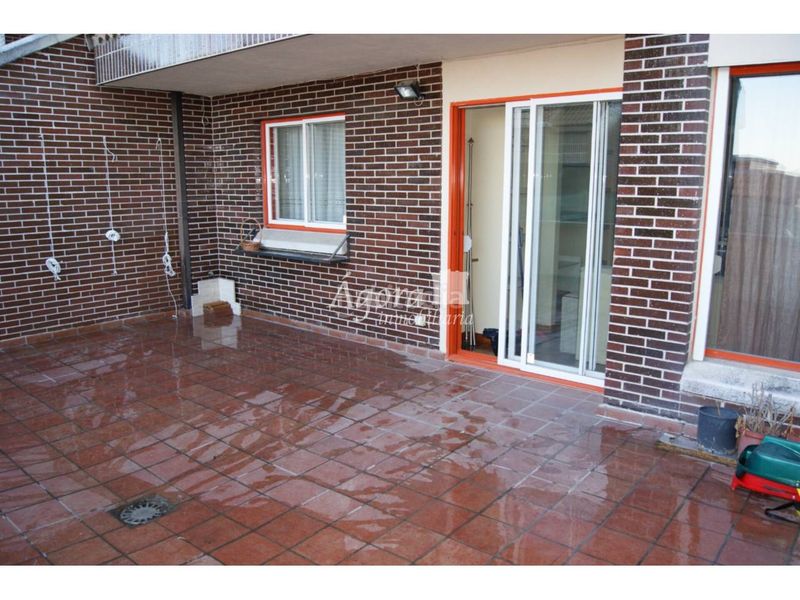 Foto 4bbda7cb-f485-4382-a35c-e0cb4a962560. Dúplex amb calefacció aparcament piscina a Parquesol Valladolid