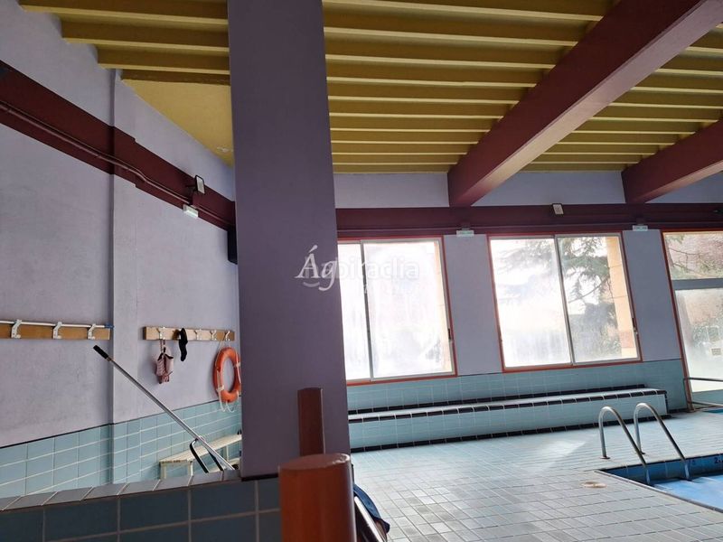 Foto b53c114a-dfe4-490e-9f2f-df530082efa9. Dúplex amb calefacció aparcament piscina a Parquesol Valladolid