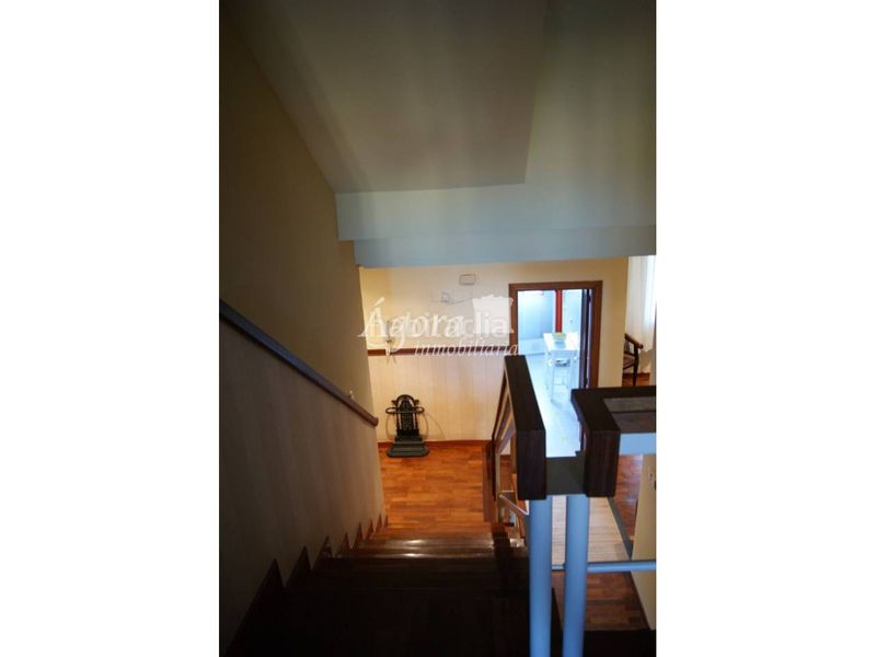 Foto c940cbcc-e2bc-411a-b917-76d44f421292. Dúplex amb calefacció aparcament piscina a Parquesol Valladolid