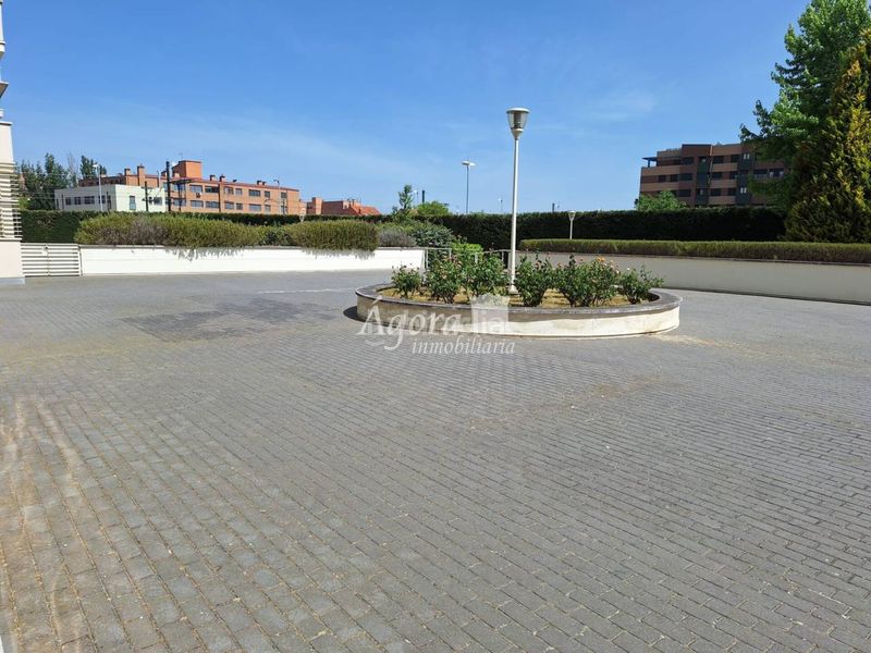 Foto e5a2d181-d451-44df-90be-9f48b68e25a0. Pis amb calefacció aparcament a Pilarica - Los Santos Valladolid