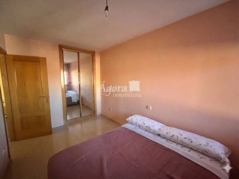 Foto 6455ebf2-d0ec-4417-a69f-7e0a1abd0616. Casa adossada amb calefacció aparcament a Las Flores Valladolid