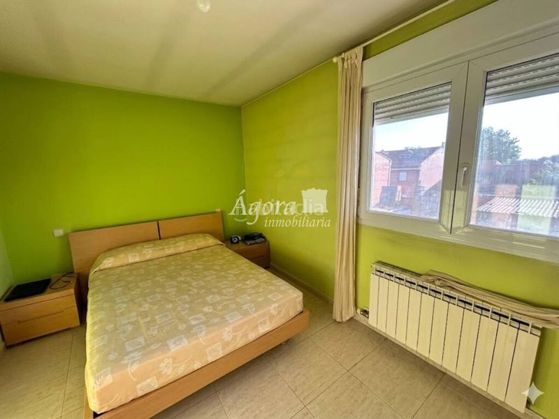 Foto cb3b5268-8fdc-45ba-9145-6df5e8487c05. Casa adossada amb calefacció aparcament a Las Flores Valladolid