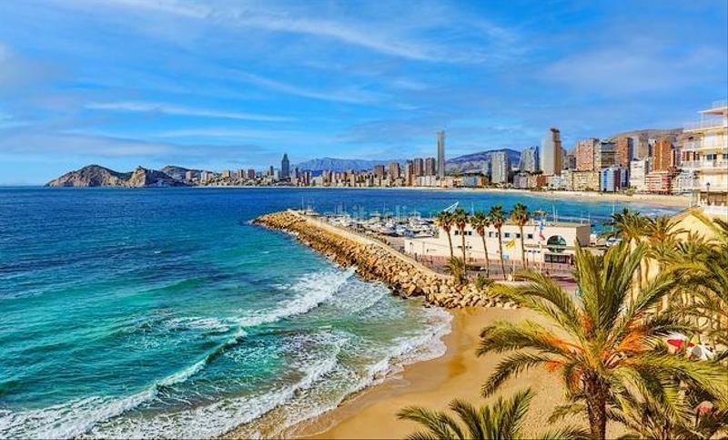 Foto 406a1188-994c-4f10-a0c9-b5ae91773ea9. Edificio in Casco Antiguo - Puerto Benidorm