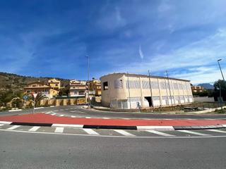 Local Comercial en Partida muscaret 11r. Locales polivalentes en urbanizacin els muscarets.
