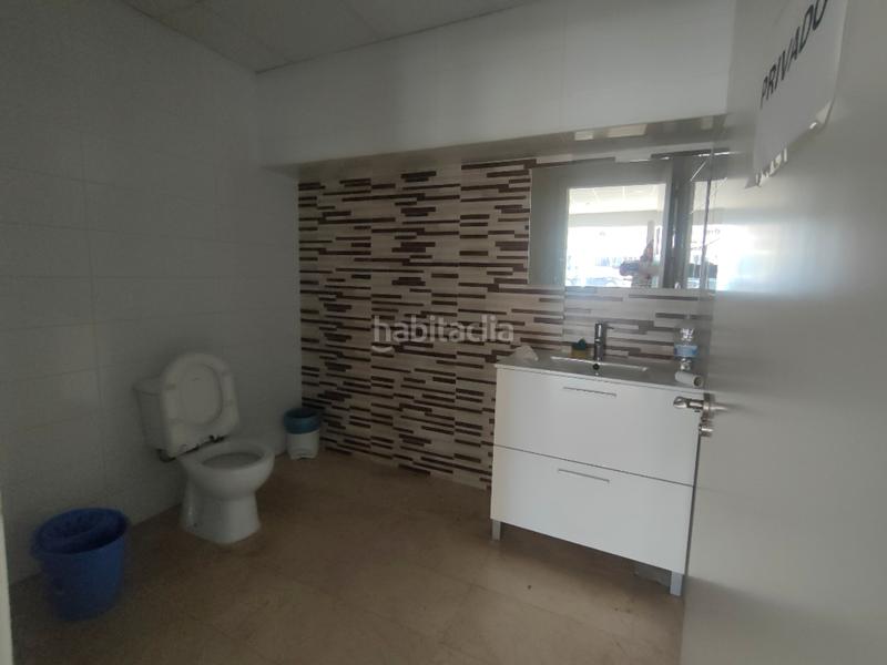 Foto e2dda6b8-40f0-4ff4-adda-61bbe82b00e0. Lloguer local comercial a avenida de europa 18 a Benidorm