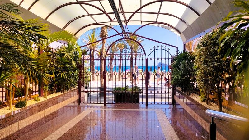 Foto 0b45a1a7-a1c2-4f60-a23a-ec10ab5c7ed2. Pis amb aparcament piscina a Playa Levante Benidorm