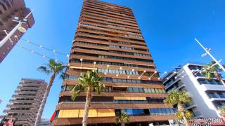 Pis  Avinguda alcoi. Gran apartamento en 1era línea.