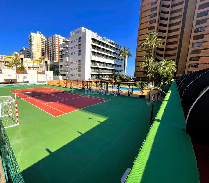 Foto f40c97bb-a108-4464-8974-fc7a8eeb3010. Pis amb aparcament piscina a Playa Levante Benidorm