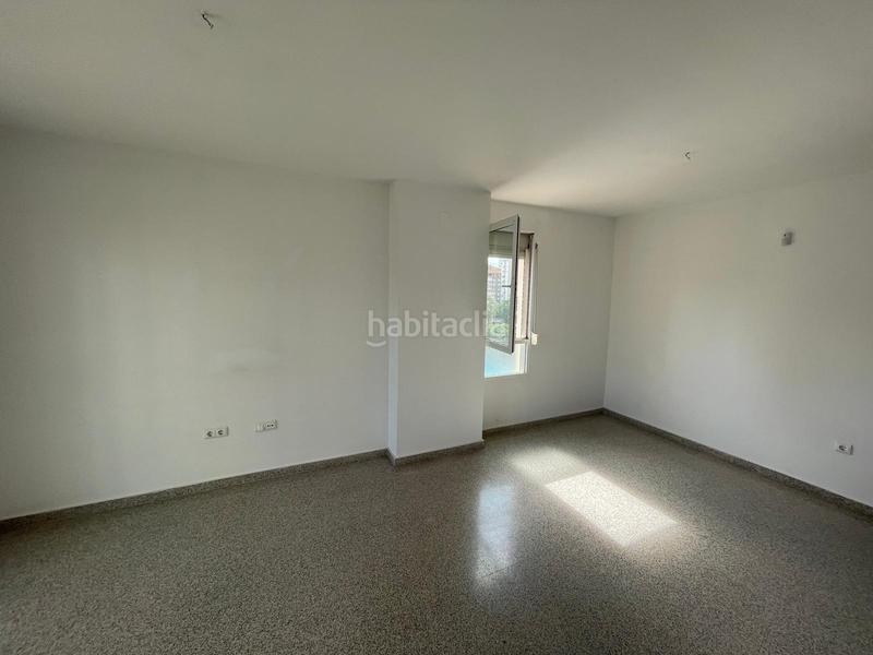 Foto 37cdb9e7-8325-4a84-916c-bc2e2d7650a1. Appartamento con piscina in Playa Poniente Benidorm