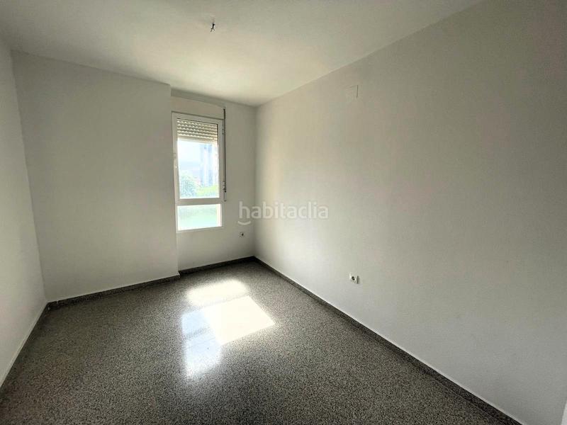 Foto 4e2cf982-5d39-4210-96ce-aa114c7ad252. Appartamento con piscina in Playa Poniente Benidorm