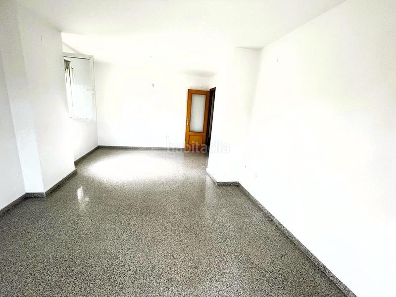 Foto 557c094c-bd69-4a49-8d55-8d0d969fde45. Appartamento con piscina in Playa Poniente Benidorm