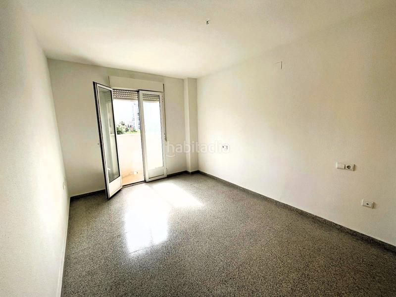 Foto 85dc8179-8eb0-41ec-aaa2-8e1eb7455f97. Appartamento con piscina in Playa Poniente Benidorm